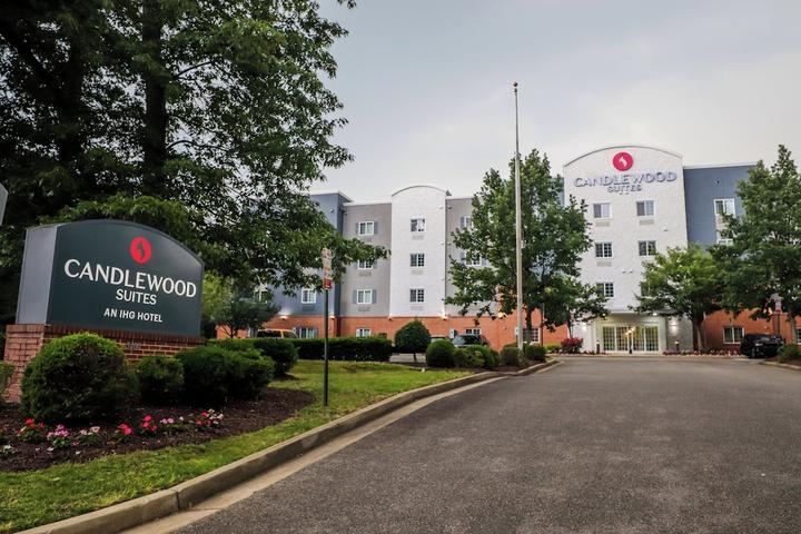 Pet Friendly Candlewood Suites Richmond Airport an IHG Hotel