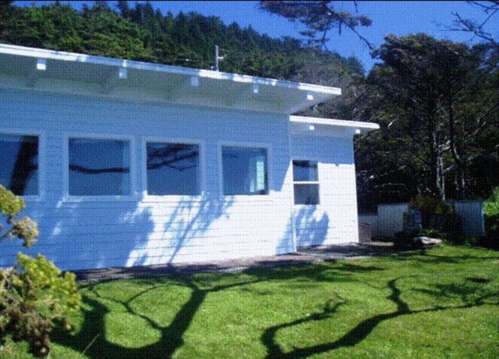 The House at Arch Cape - Heritage Vacation Homes