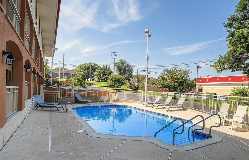 Pet Friendly Hotels In Lancaster Pa Bringfido