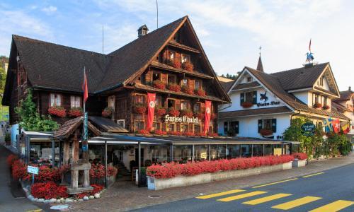 Pet Friendly Swiss-Chalet Merlischachen - Historik Chalet-Hotel Lodge
