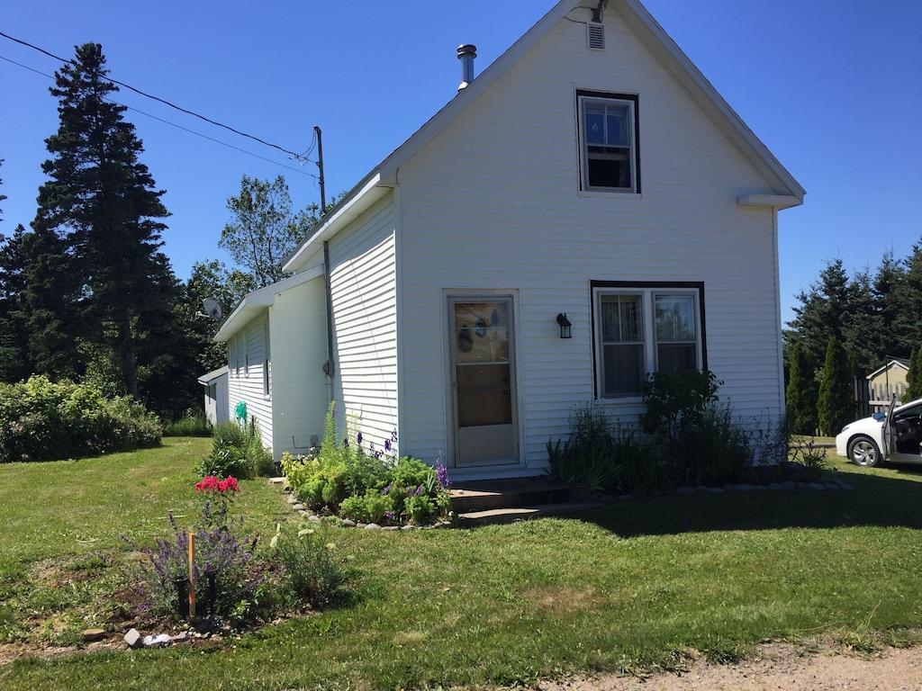 Pet Friendly Bay of Fundy Stay in Margaretsville