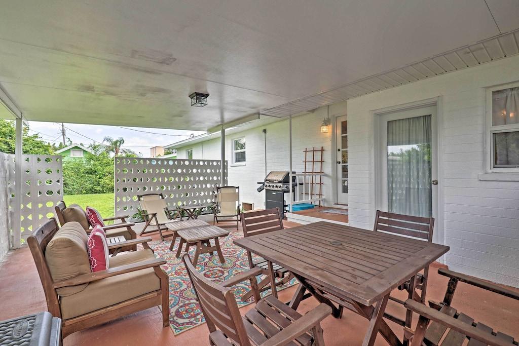 Chic Ormond Beach Cottage With Patio Pet Policy