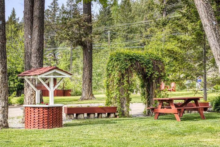 Pet Friendly Fairmont Creek Property Rentals Timbers Resort