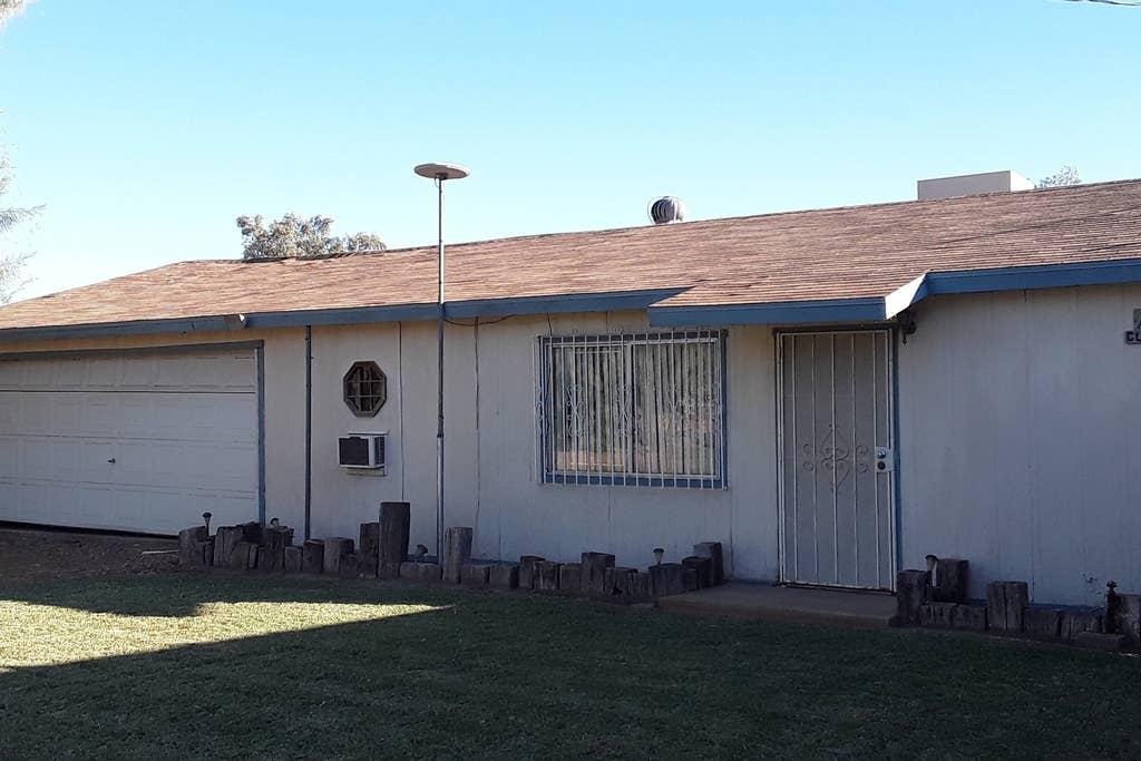 Topock Airbnb Rentals Pet Policy