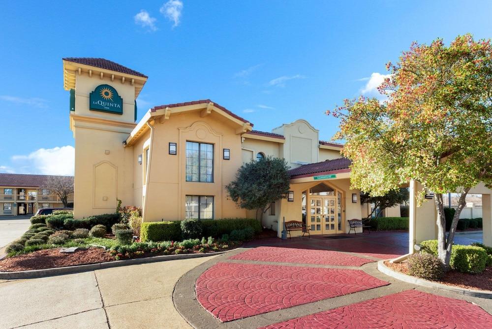 La Quinta Inn by Wyndham Bossier City Pet Policy
