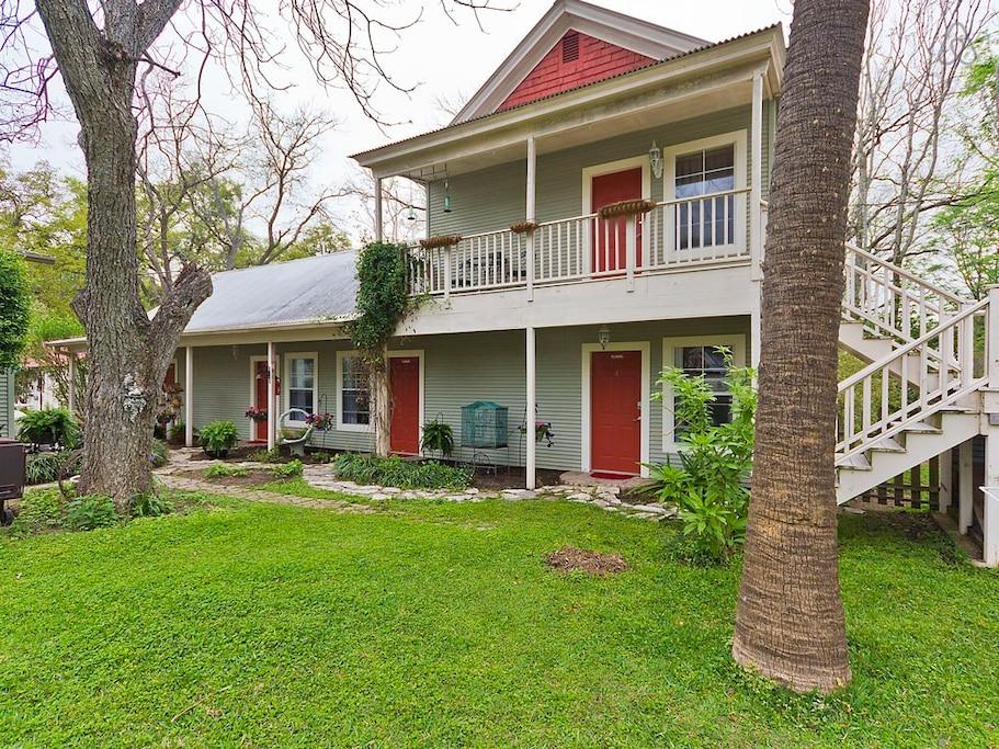 Smithville Airbnb Rentals Pet Policy