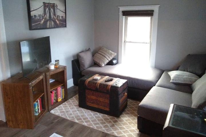 Pet Friendly Little Suamico Airbnb Rentals