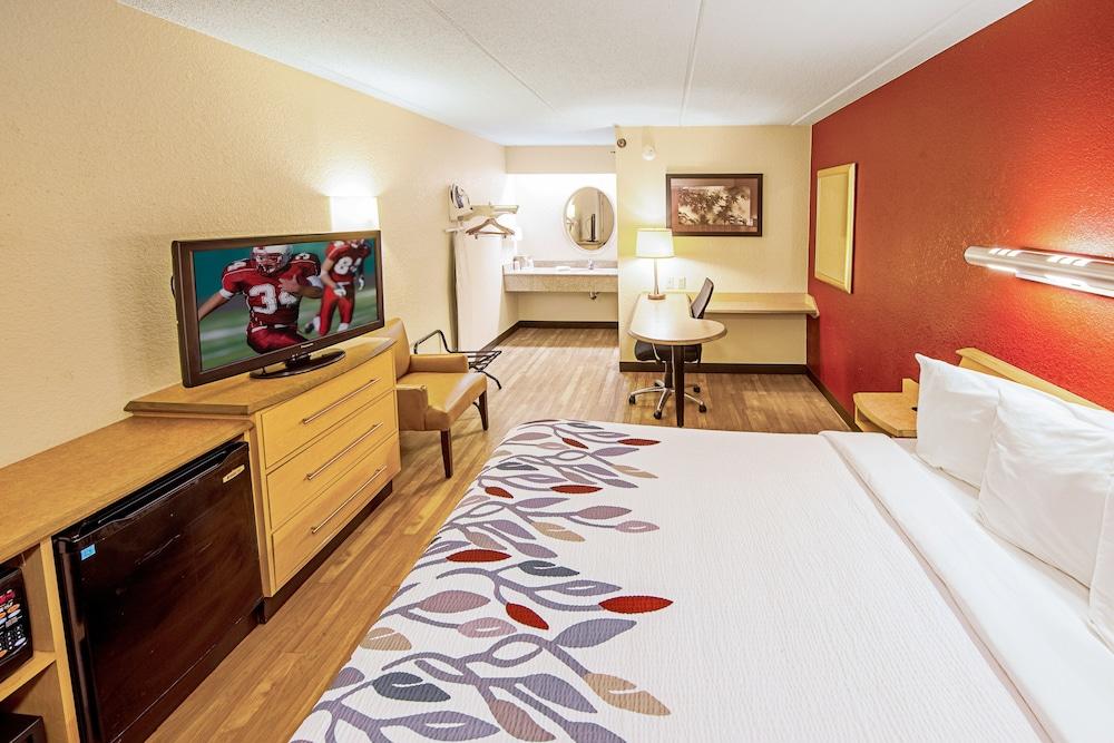 Pet Friendly Red Roof Inn Washington DC Columbia Fort Meade