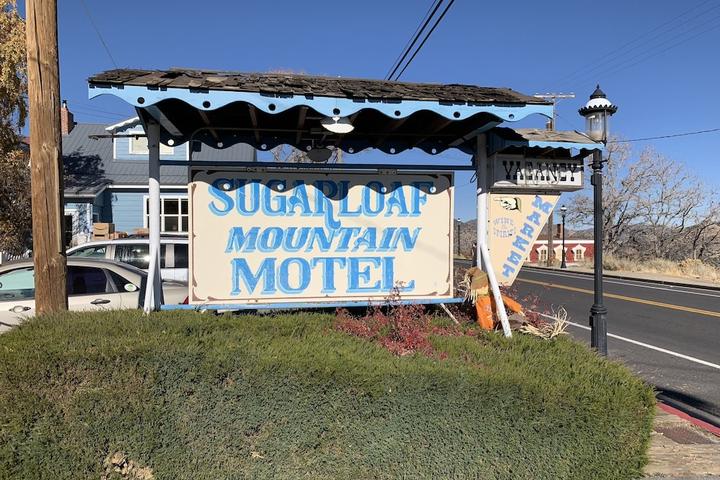 Pet Friendly Sugarloaf Mountain Motel
