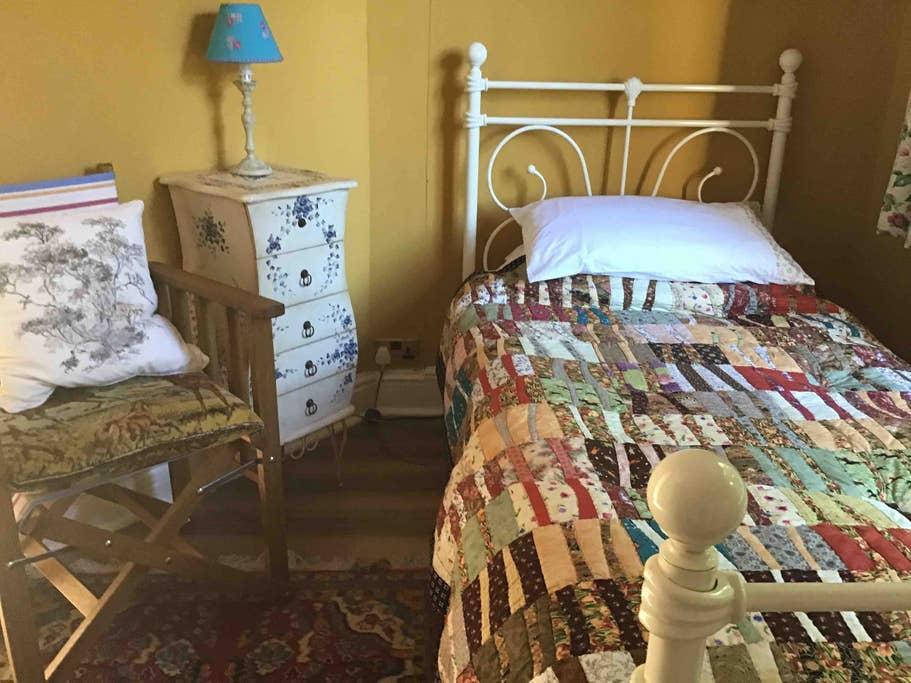 Pet Friendly South Cerney Airbnb Rentals