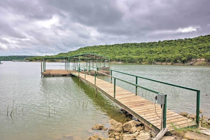 Pet Friendly 3BR Waterfront Getaway With Patio & Dock