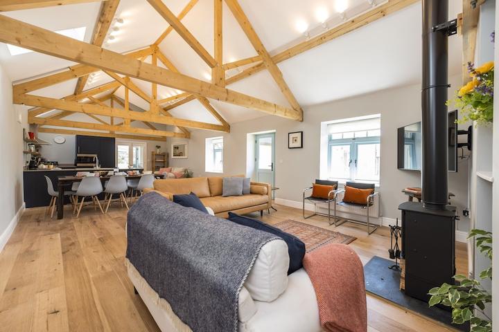 Pet Friendly West Dorset Countryside Barn in Stunning Area
