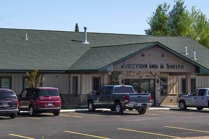 Pet Friendly Junction Inn Suites & Conference Center