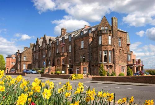 Pet Friendly Cairndale Hotel and Leisure Club