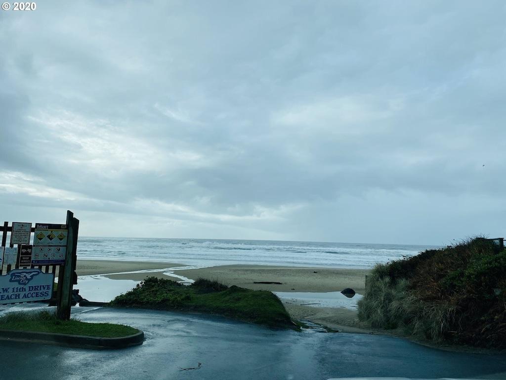 Lincoln City Hotel Room Overlooking the Ocean Pet Policy