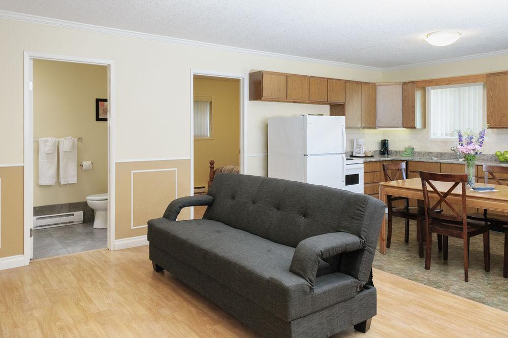 Riverside Resort Motel and Campground Pet Policy