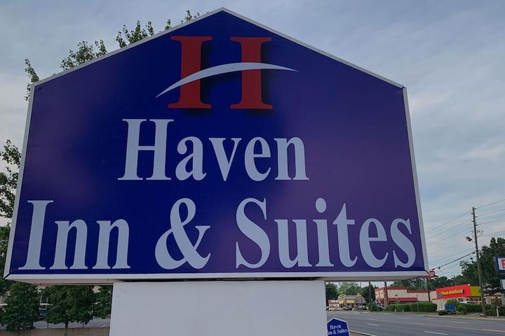 Pet Friendly Haven Inn & Suites