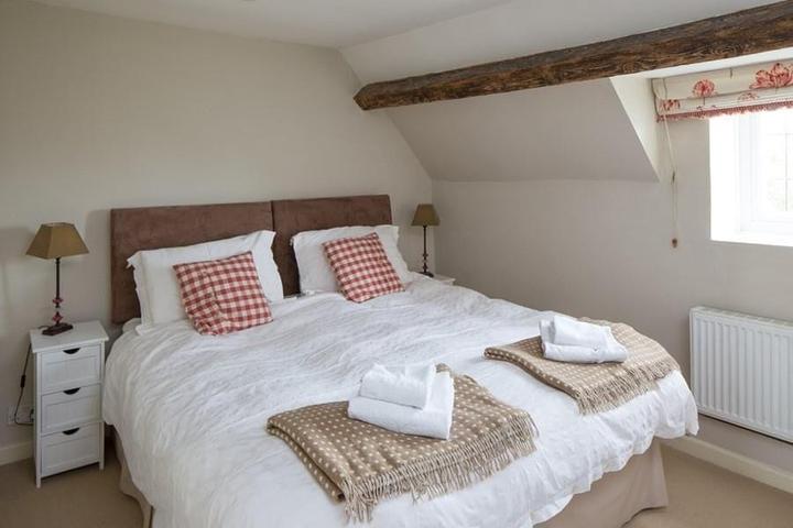 Pet Friendly 18th Century Cottage in Dorset Countryside
