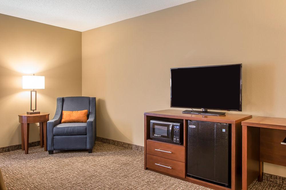 Comfort Inn Pa Turnpike I 81 Pet Policy