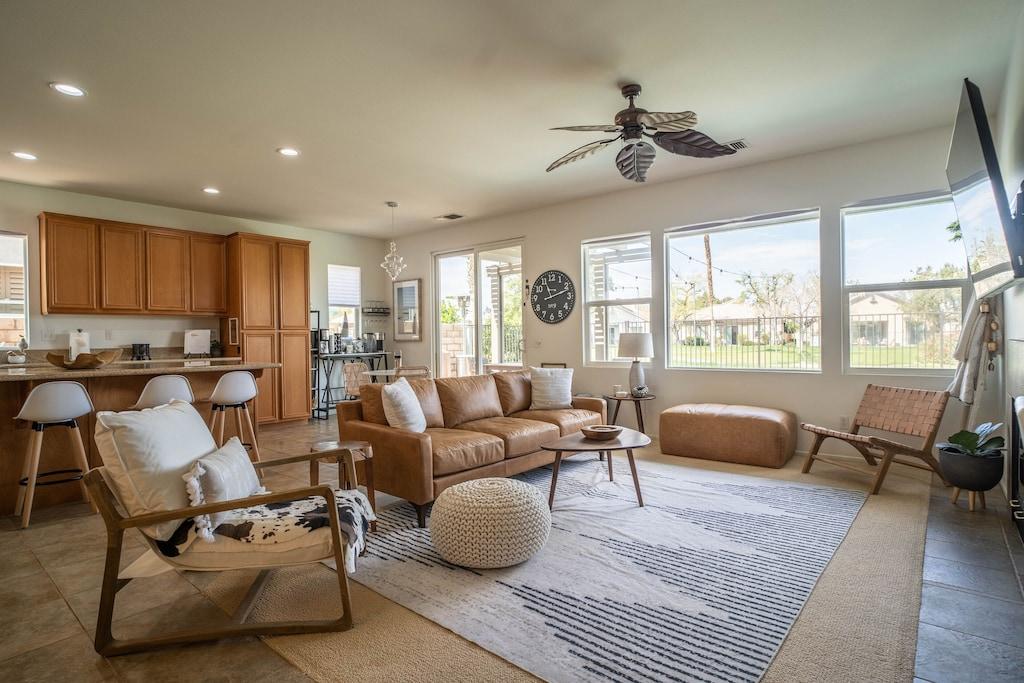 The Sundance InnDio Pet Policy