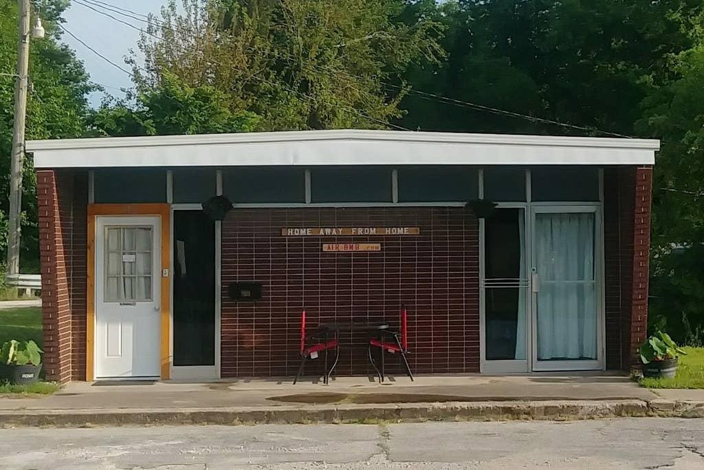 Pet Friendly Hotels In Neodesha Ks Bringfido