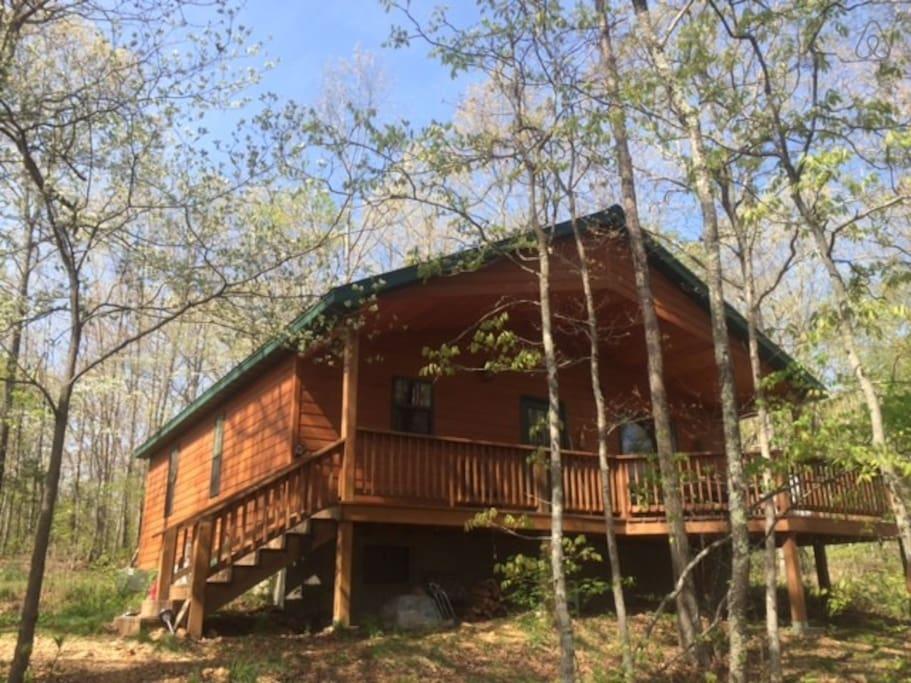 Steelville Airbnb Rentals Pet Policy