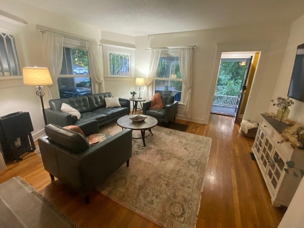 Madison Manor Pet Policy