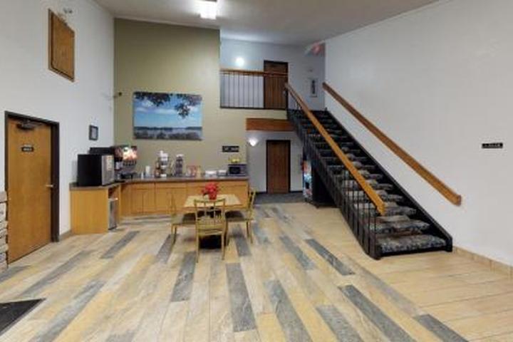 Pet Friendly Waconia Inn and Suites
