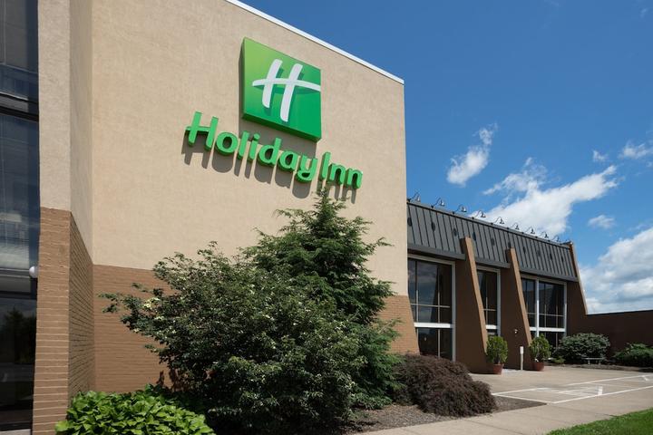 Pet Friendly Holiday Inn Harrisburg - Hershey Area I-81 an IHG Hotel
