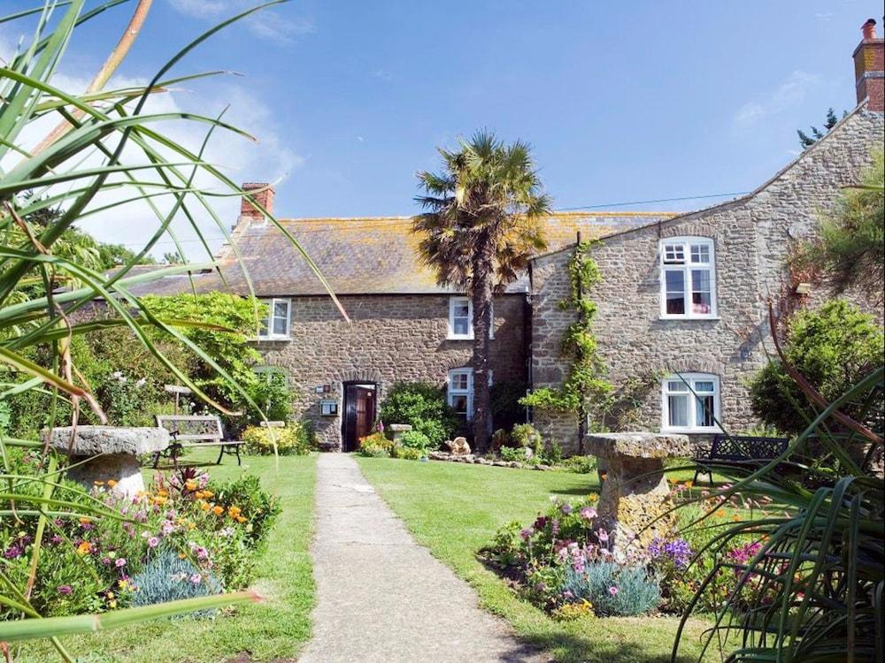 Pet Friendly The Manor House