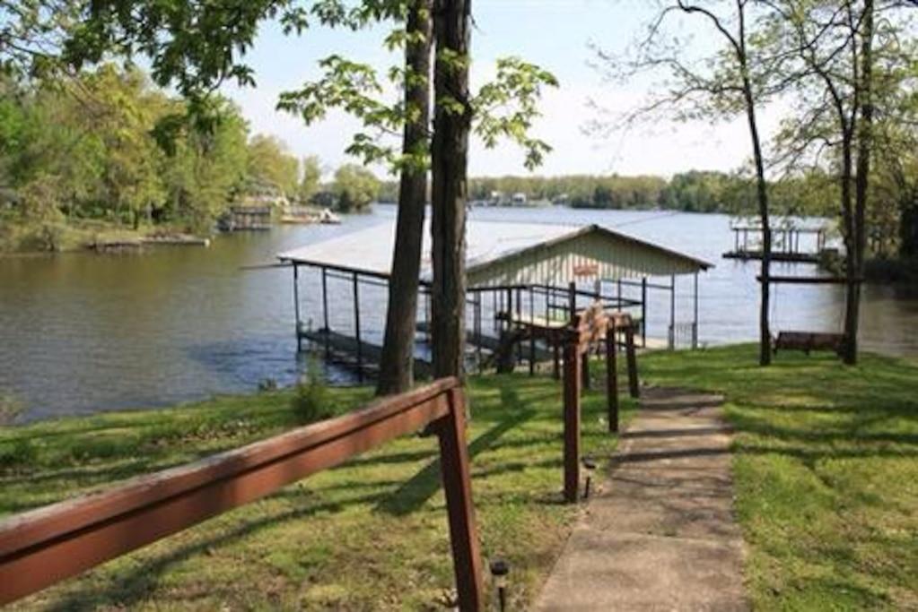 Mulberry Grove Airbnb Rentals Pet Policy