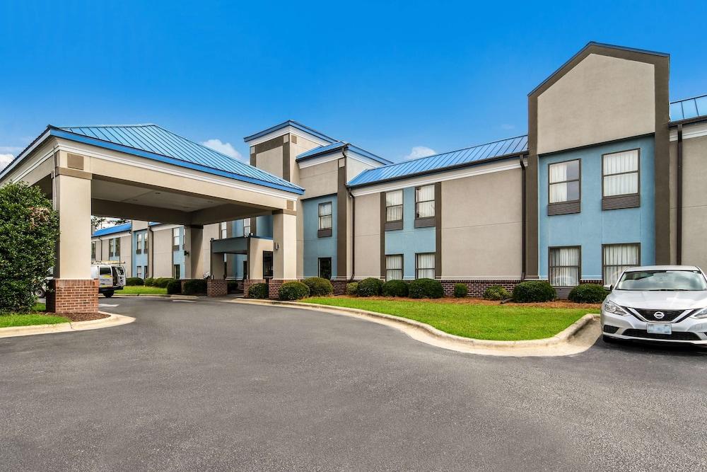Pet Friendly Hotels in Tarboro NC BringFido