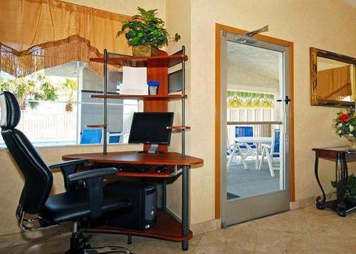 Pet Friendly Hotels In North Las Vegas Nv Bringfido