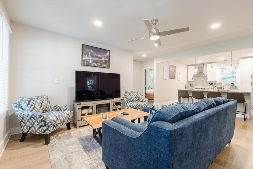 Tired Travelers Club Pet Policy