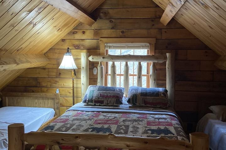 Pet Friendly Creek Cabin in the Foothills of Cheat Mountain