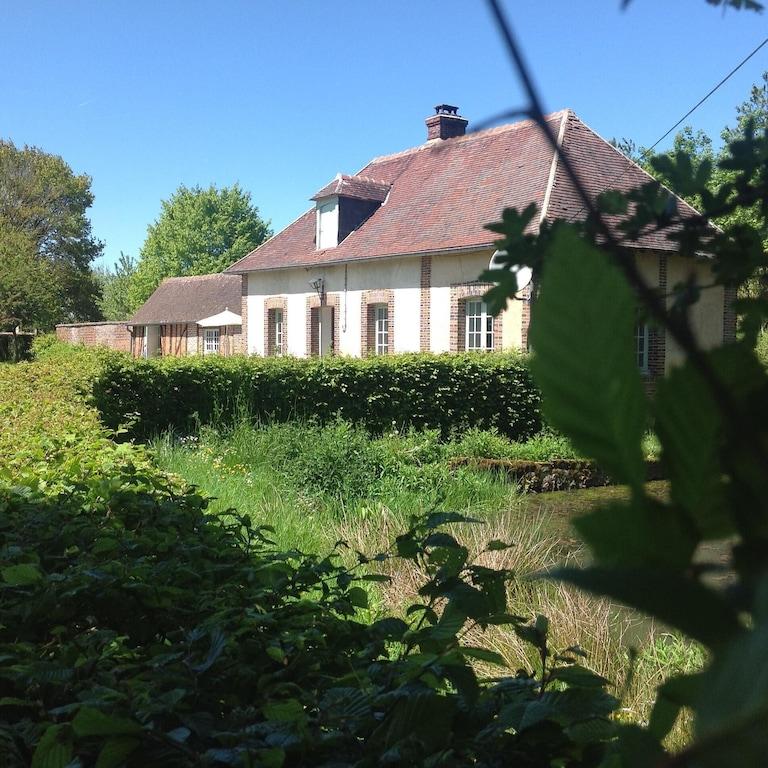 Pet Friendly Charming House in the Pays d'Ouche