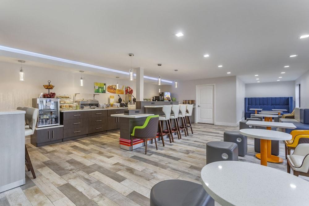 Quality Inn Murfreesboro University Area Pet Policy