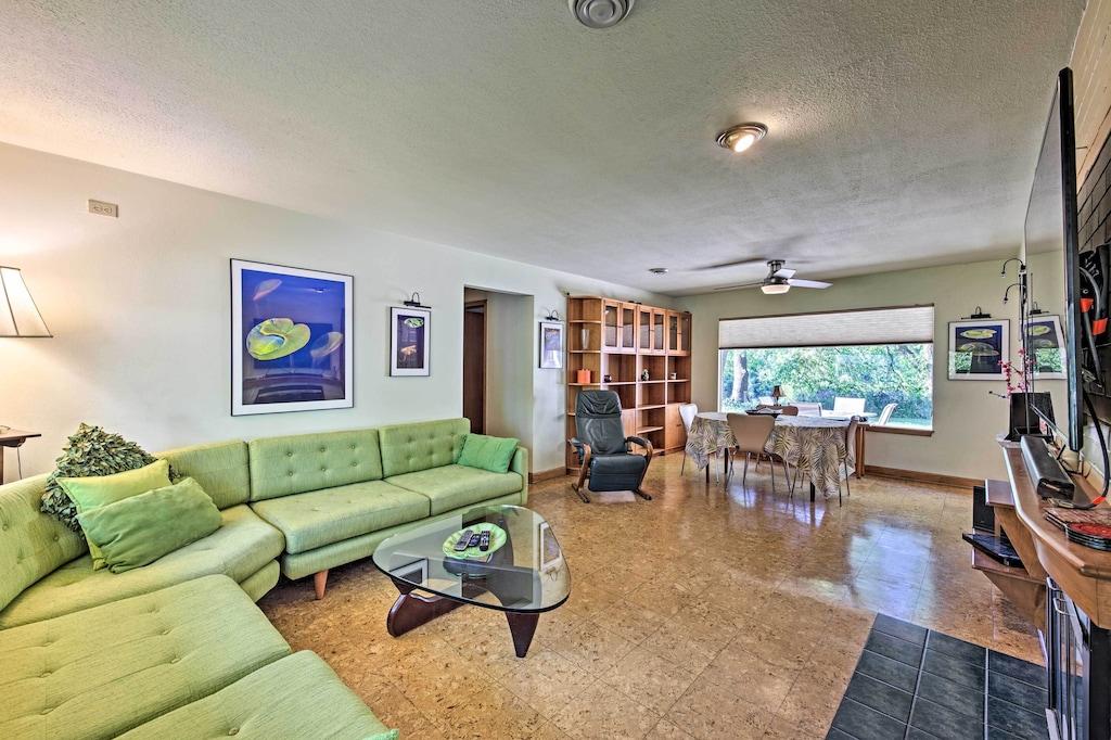 Riverfront Retreat Near Downtown Milwaukee Pet Policy