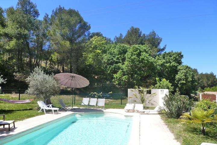 Pet Friendly Charming Villa with Fenced Pool