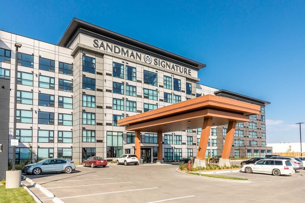 Pet Friendly Sandman Signature Saskatoon South Hotel