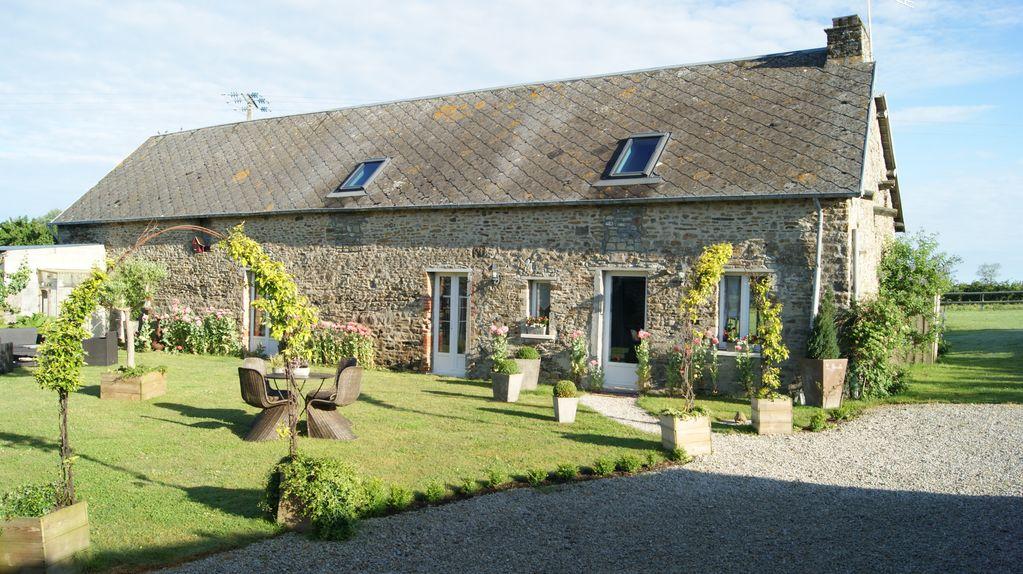 Pet Friendly VRBO Le Mesnil