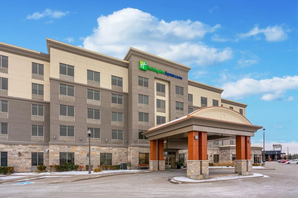 Pet Friendly Holiday Inn Express & Suites Vaughan-Southwest