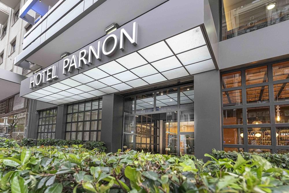 Pet Friendly Parnon Hotel