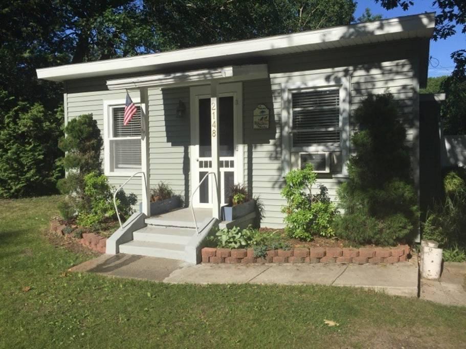 Ludington Airbnb Rentals Pet Policy