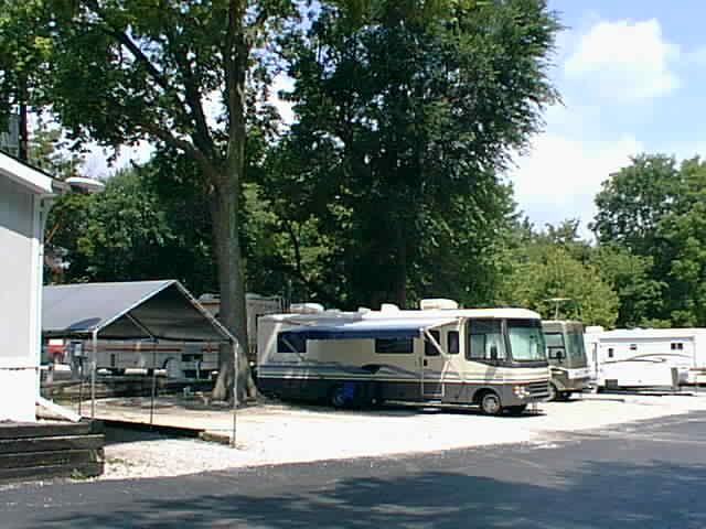 Pet Friendly Walnut Grove RV Park (Kansas City)