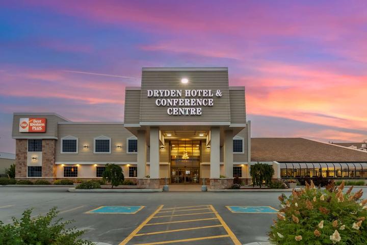 Pet Friendly Best Western Plus Dryden Hotel & Conference Centre