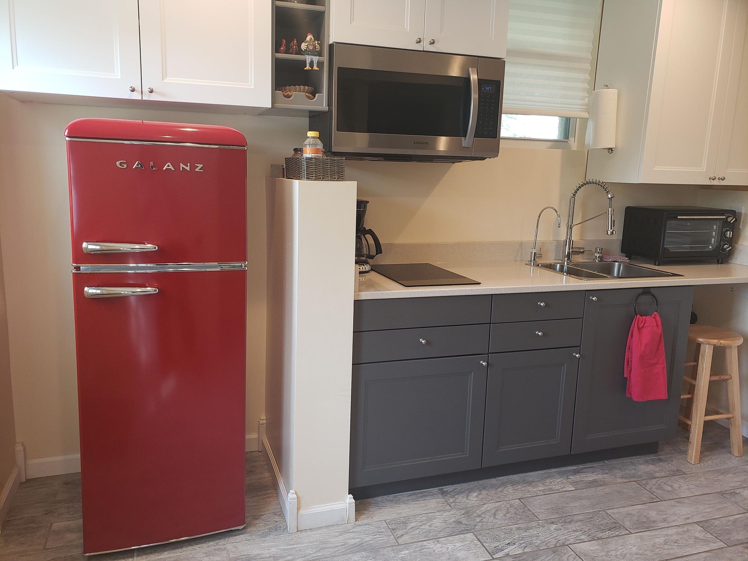 Weaverville Apartment with King Bed Pet Policy