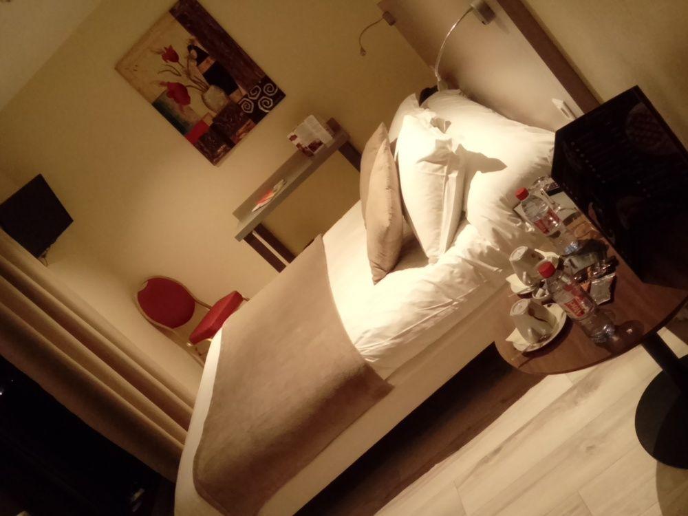 Le Grand Hotel Pet Policy