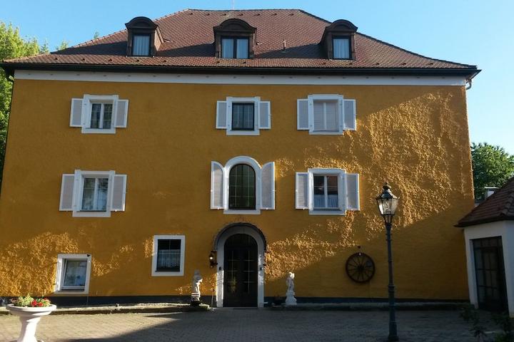 Pet Friendly Hotel Schloss Fuchsmühl