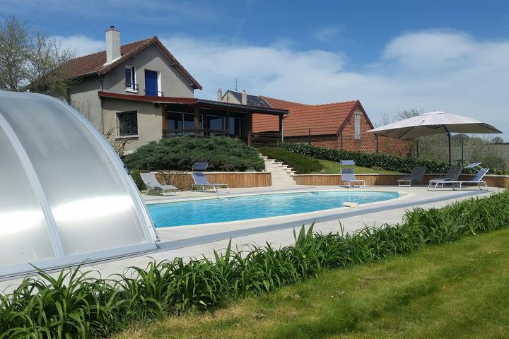 Pet Friendly House in Fresselines with Private Pool